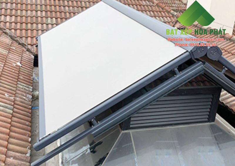 Quy Trình Thi Công Bạt Che Kính Cường Lực Tại BatXepHoaPhat.Com